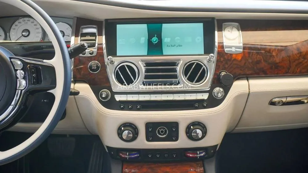 Rolls Royce Ghost 2016 for Sale in Sharjah Image-12