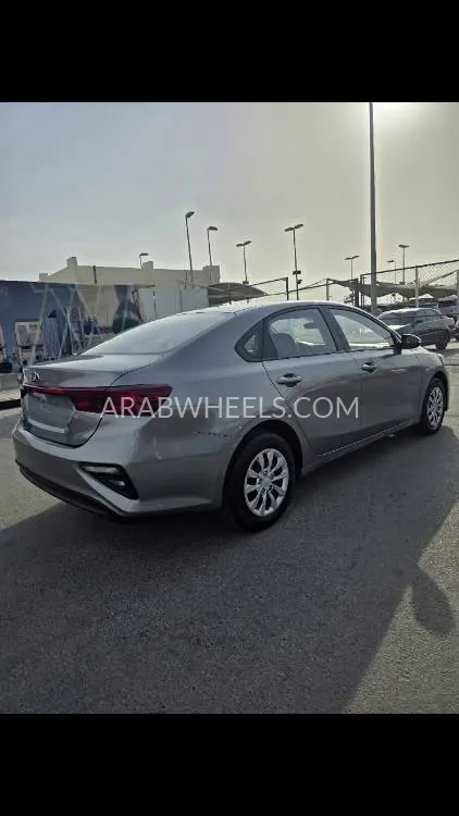 Kia Cerato 2019 for Sale in Sharjah Image-18
