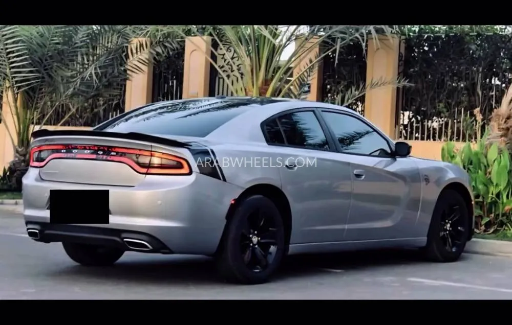 Dodge Charger 2015 for Sale in Dubai Image-4