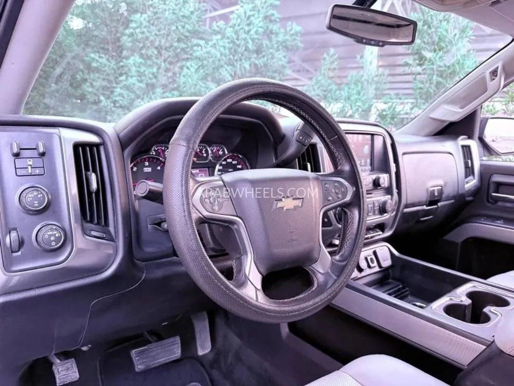 Chevrolet Silverado 2017 for Sale in Ajman Image-6