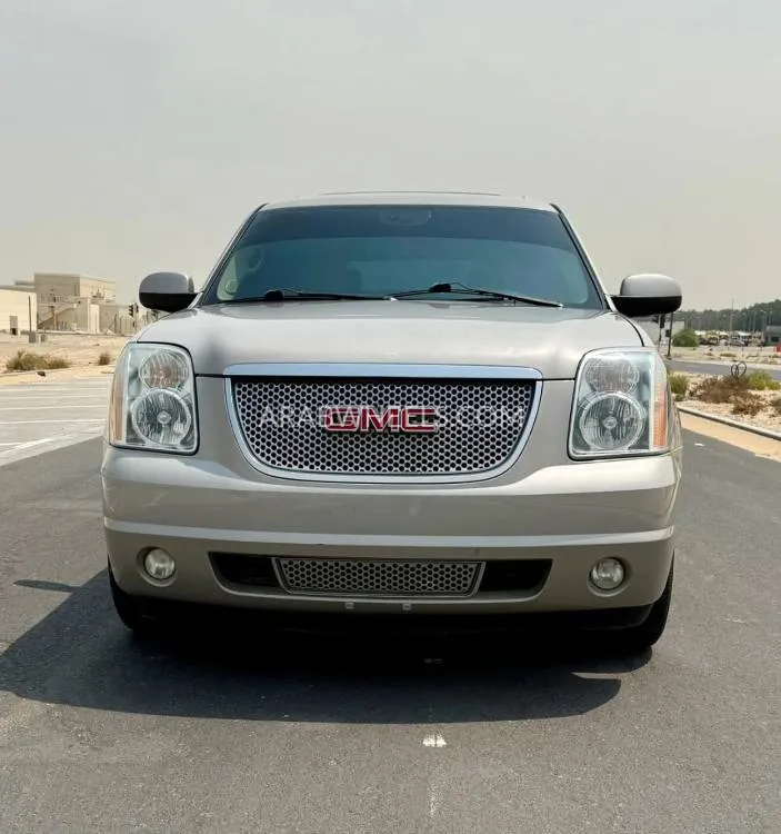 GMC Yukon 2008 for Sale in Ajman Image-2