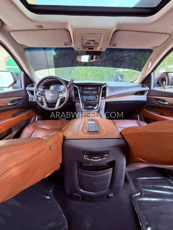 Cadillac Escalade 2016 for Sale in Ajman Image-8