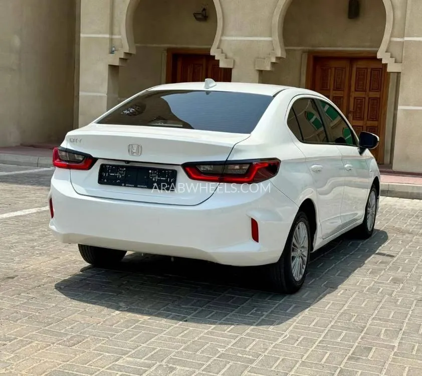 Honda City 2022 for Sale in Ajman Image-10