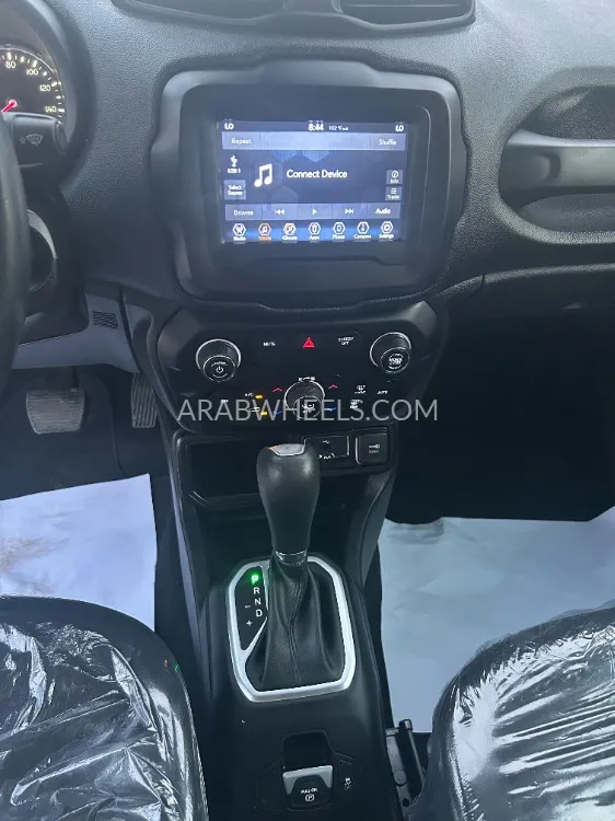 Jeep Renegade 2020 for Sale in Ajman Image-11