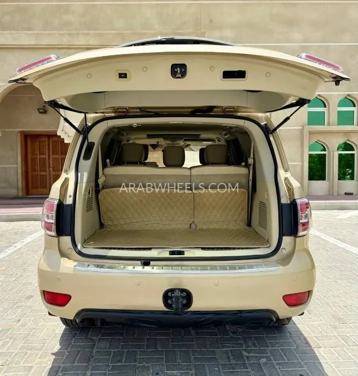 Nissan Patrol 2014 for Sale in Ajman Image-11