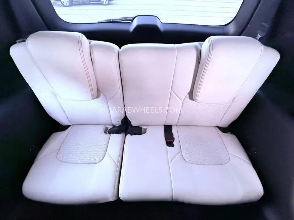 Nissan Patrol 2016 for Sale in Ajman Image-9