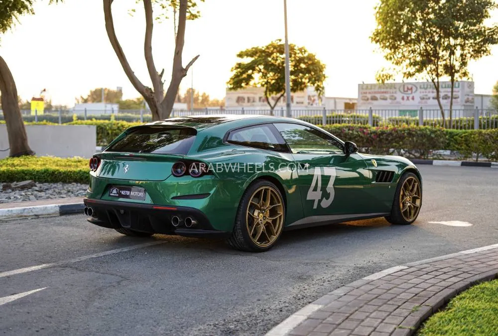 Ferrari Gtc4lusso 2017 for Sale in Dubai Image-11