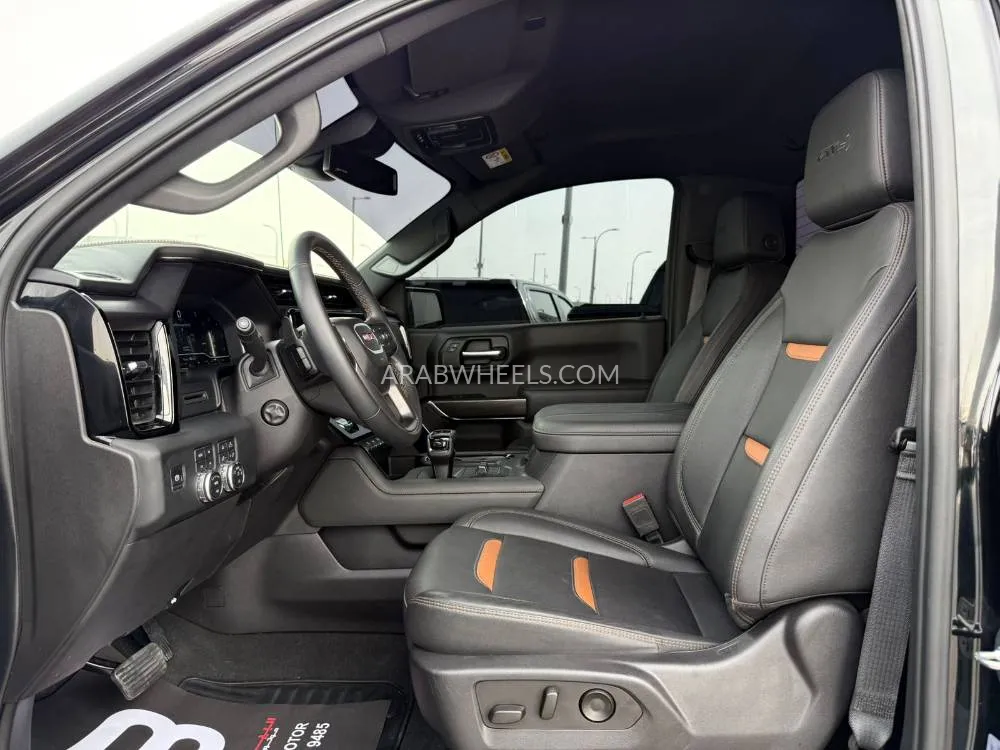 GMC Sierra 2023 for Sale in Abu Dhabi Image-4