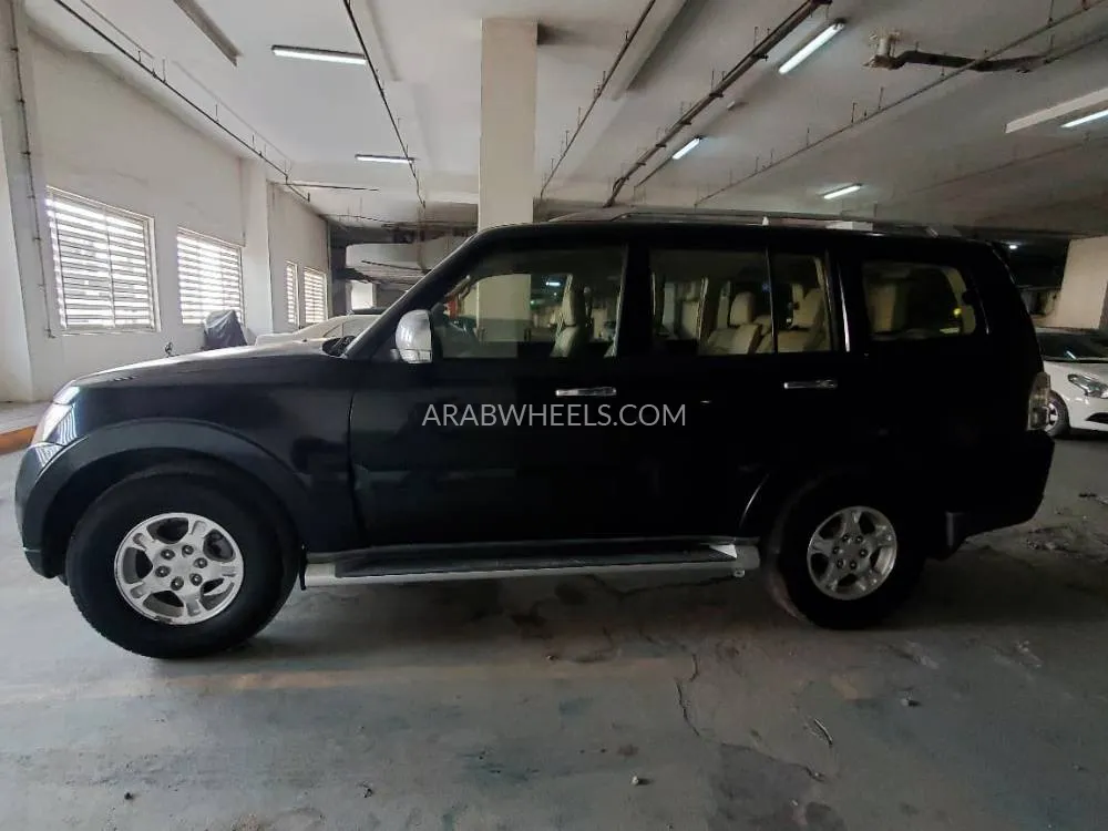 Mitsubishi Pajero 2008 for Sale in Ajman Image-3