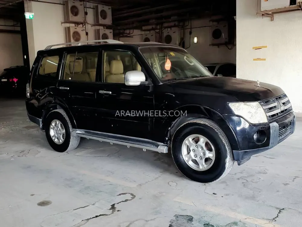 Mitsubishi Pajero 2008 for Sale in Ajman Image-8