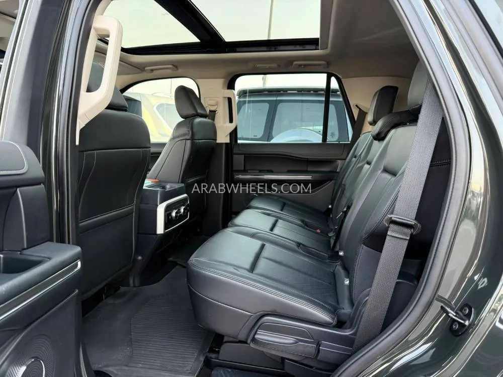 Ford Expedition 2023 for Sale in Abu Dhabi Image-8