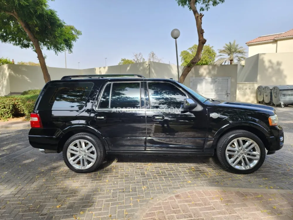 Ford Expedition 2016 for Sale in Dubai Image-2