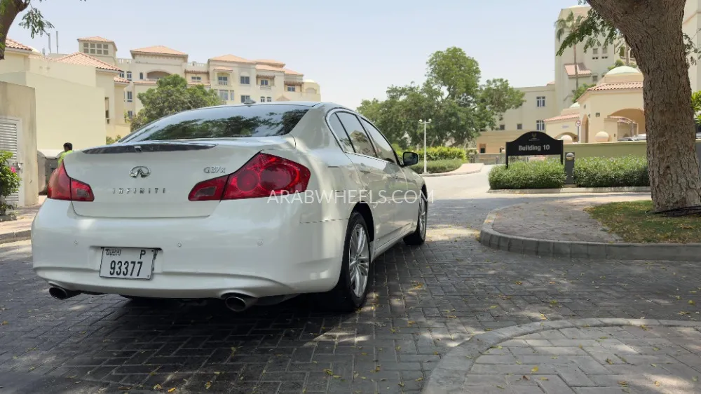 Infiniti G37 2013 for Sale in Dubai Image-2