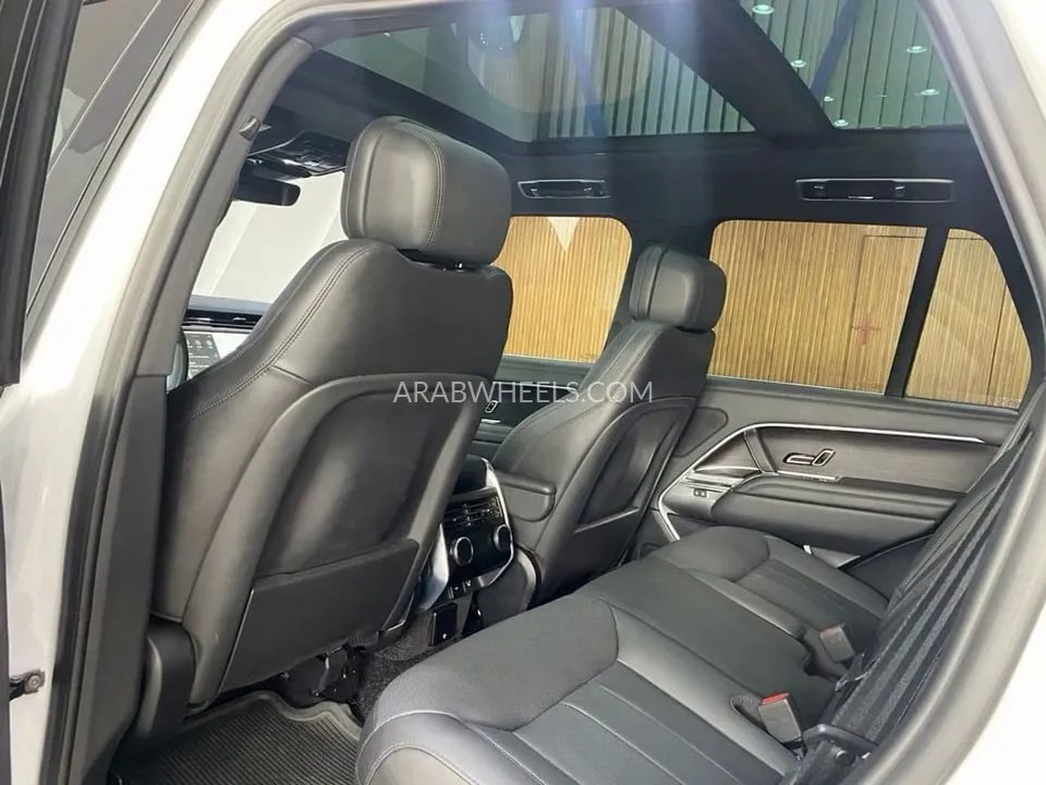 Land Rover Range Rover 2025 for Sale in Dubai Image-9