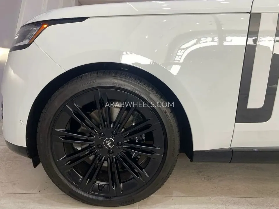 Land Rover Range Rover 2025 for Sale in Dubai Image-12