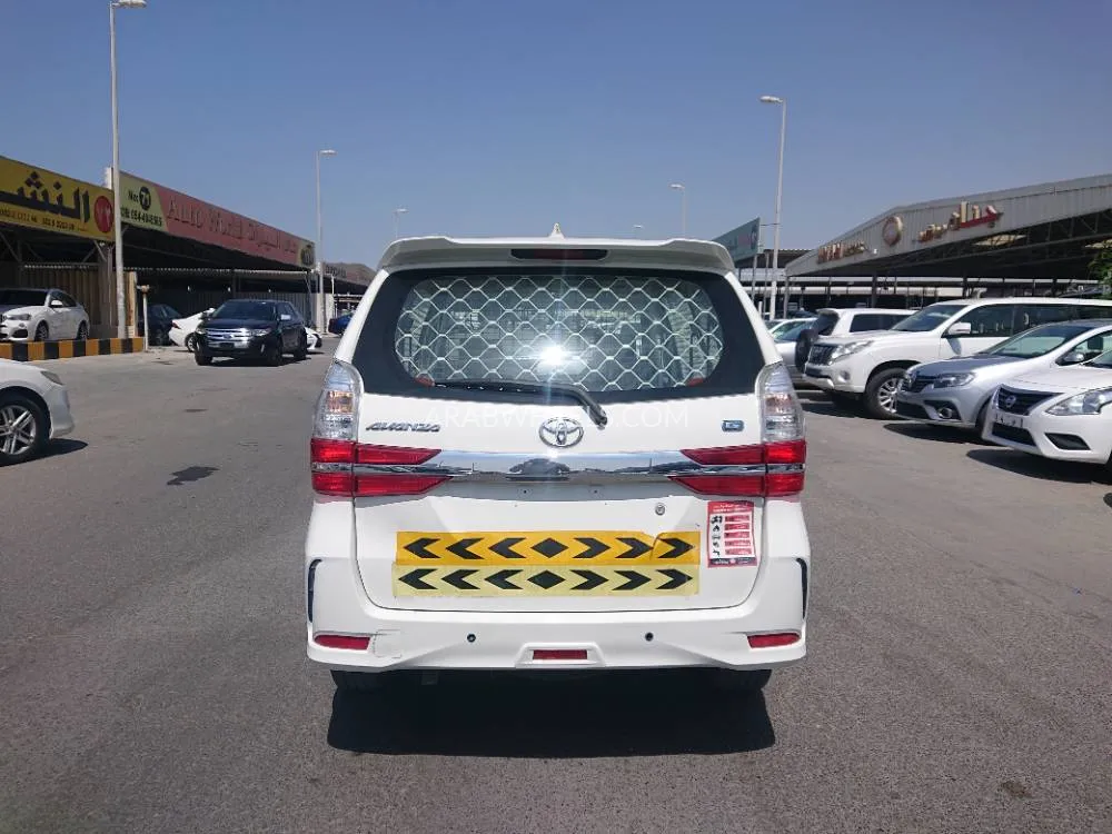 Toyota Avanza 2020 for Sale in Ajman Image-8