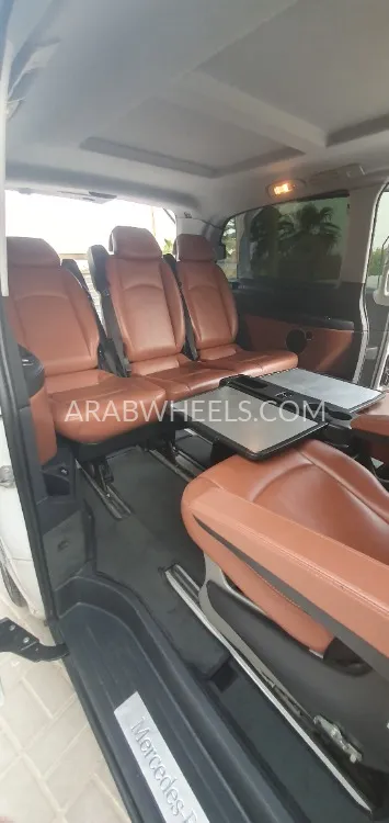 Mercedes Benz V Class 2014 for Sale in Sharjah Image-7