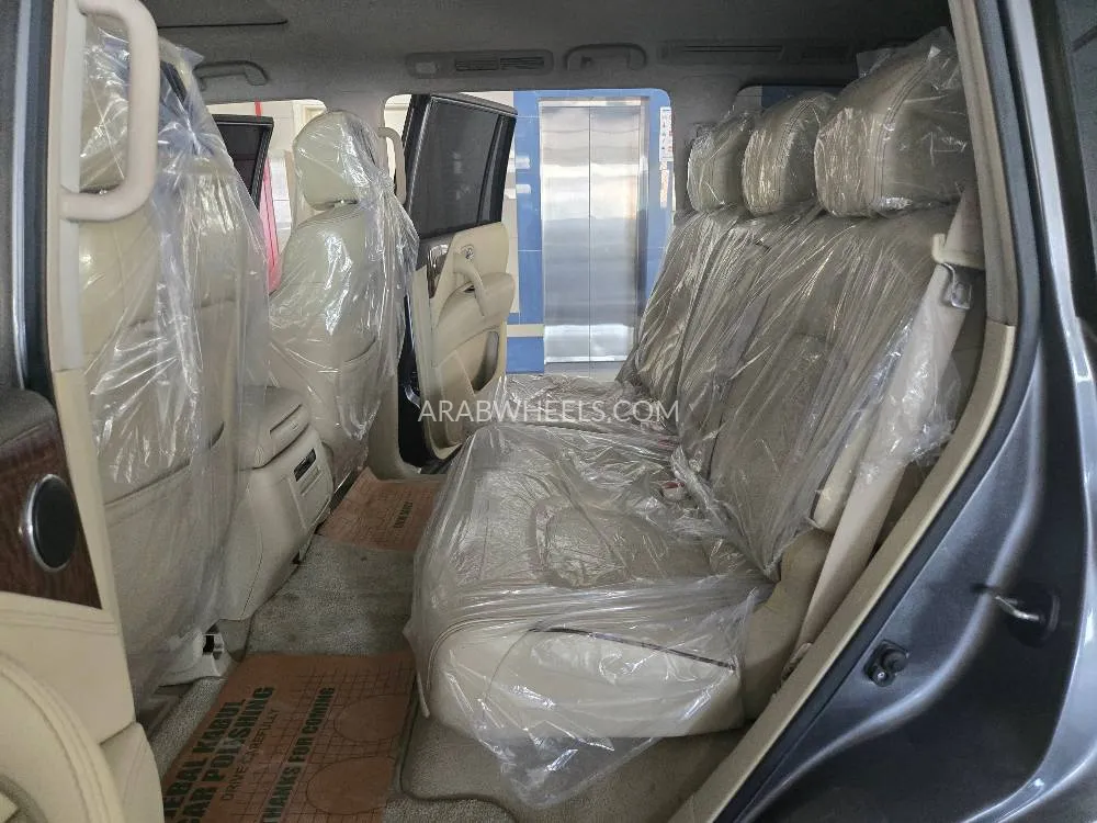 Nissan Patrol 2017 for Sale in Sharjah Image-16