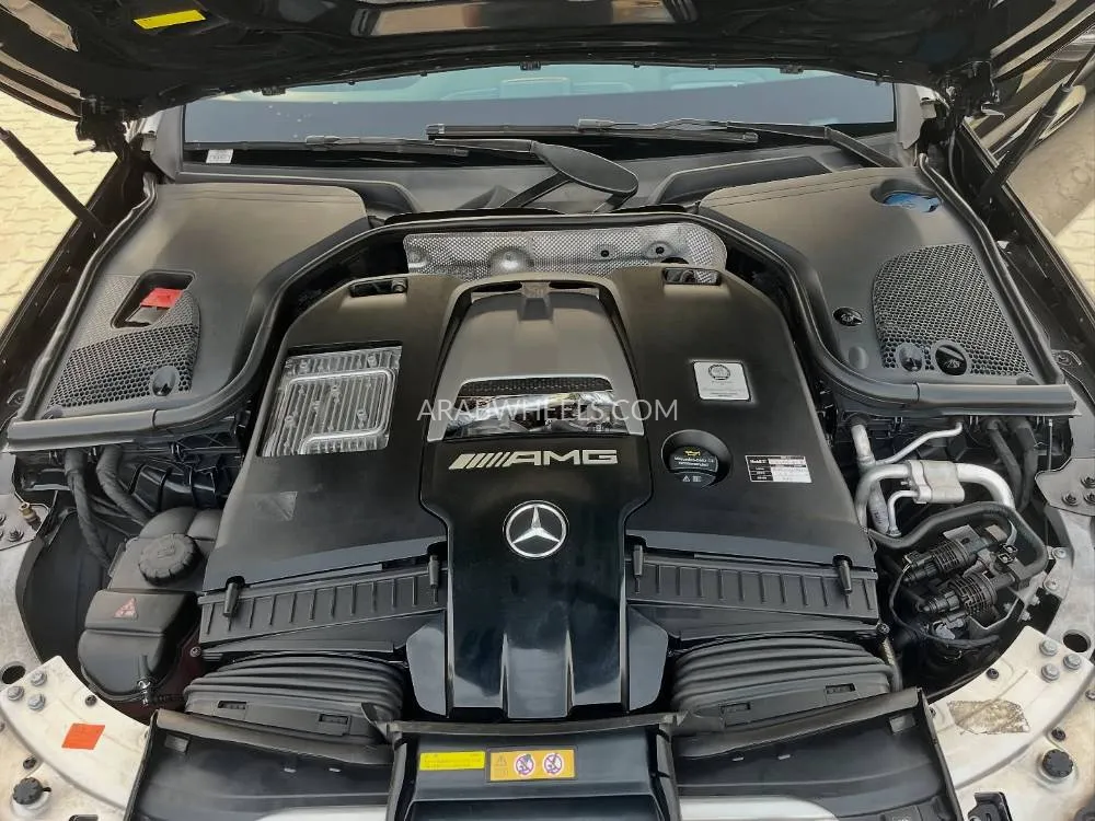 Mercedes Benz E Class 2017 for Sale in Ajman Image-3