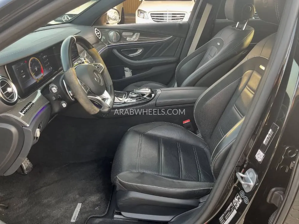 Mercedes Benz E Class 2017 for Sale in Ajman Image-7