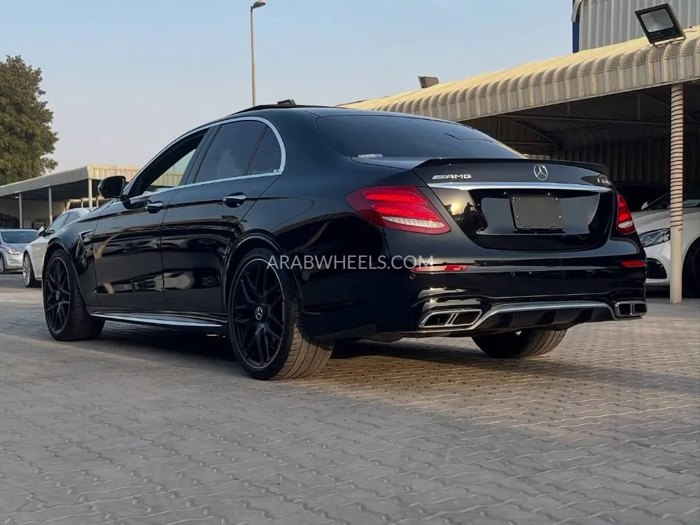Mercedes Benz E Class 2017 for Sale in Ajman Image-14