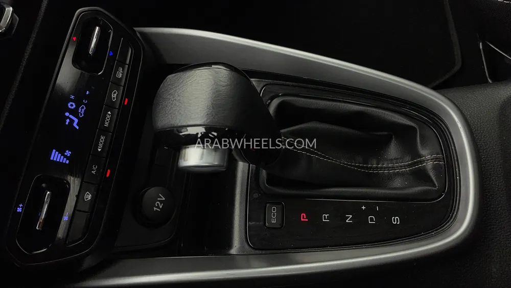 Chevrolet Groove 2023 for Sale in Dubai Image-18