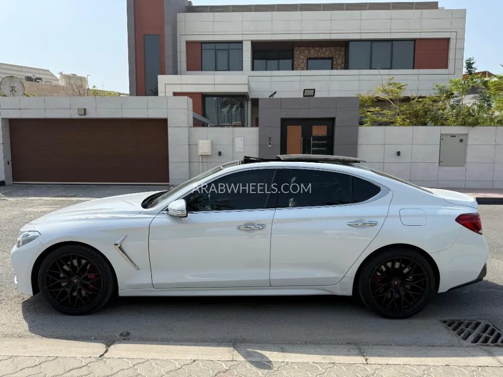 Genesis G70 2019 for Sale in Ajman Image-9