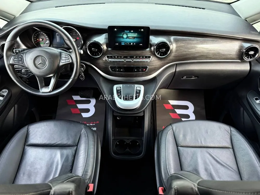 Mercedes Benz V Class 2022 for Sale in Abu Dhabi Image-5