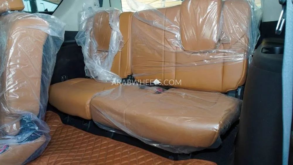 Nissan Patrol 2016 for Sale in Sharjah Image-16