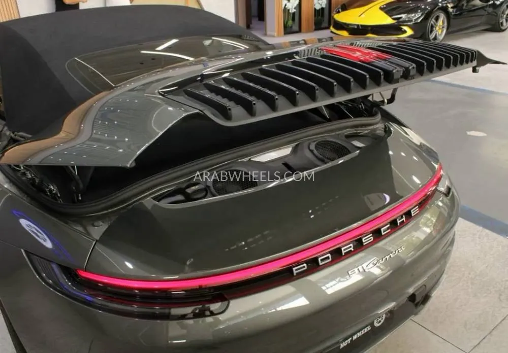 Porsche 911 2021 for Sale in Dubai Image-11