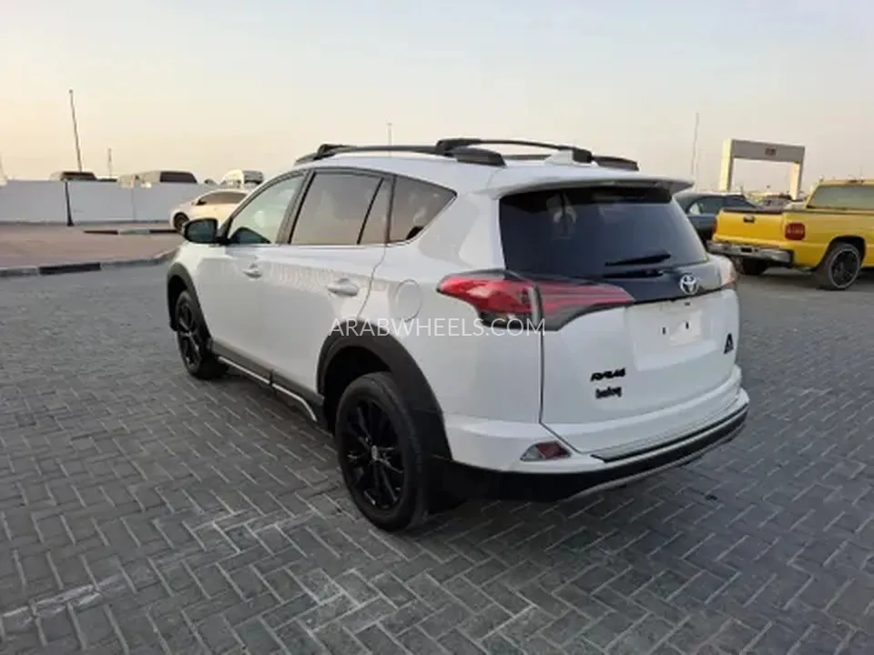 Toyota Rav4 2017 for Sale in Ajman Image-3