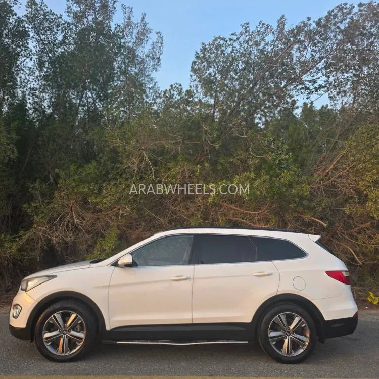 Hyundai Santa Fe 2014 for Sale in Sharjah Image-16