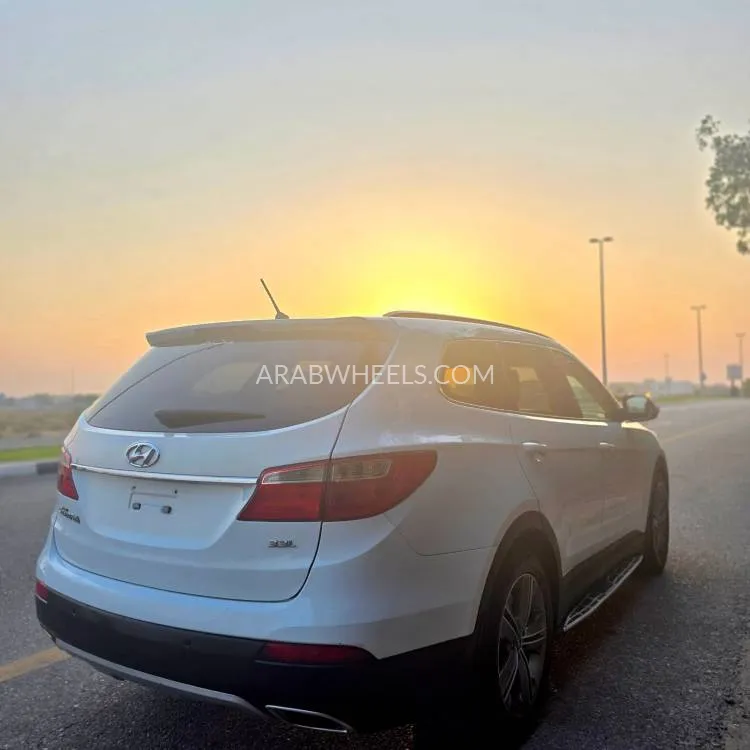 Hyundai Santa Fe 2014 for Sale in Sharjah Image-17