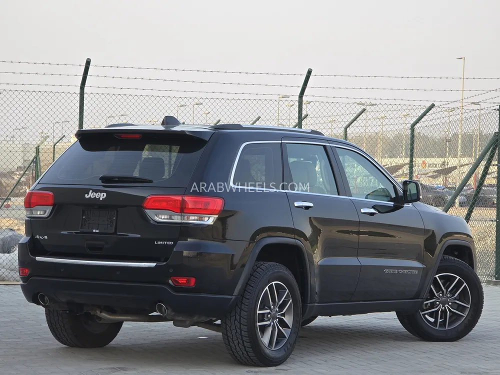 Jeep Grand Cherokee 2019 for Sale in Sharjah Image-3