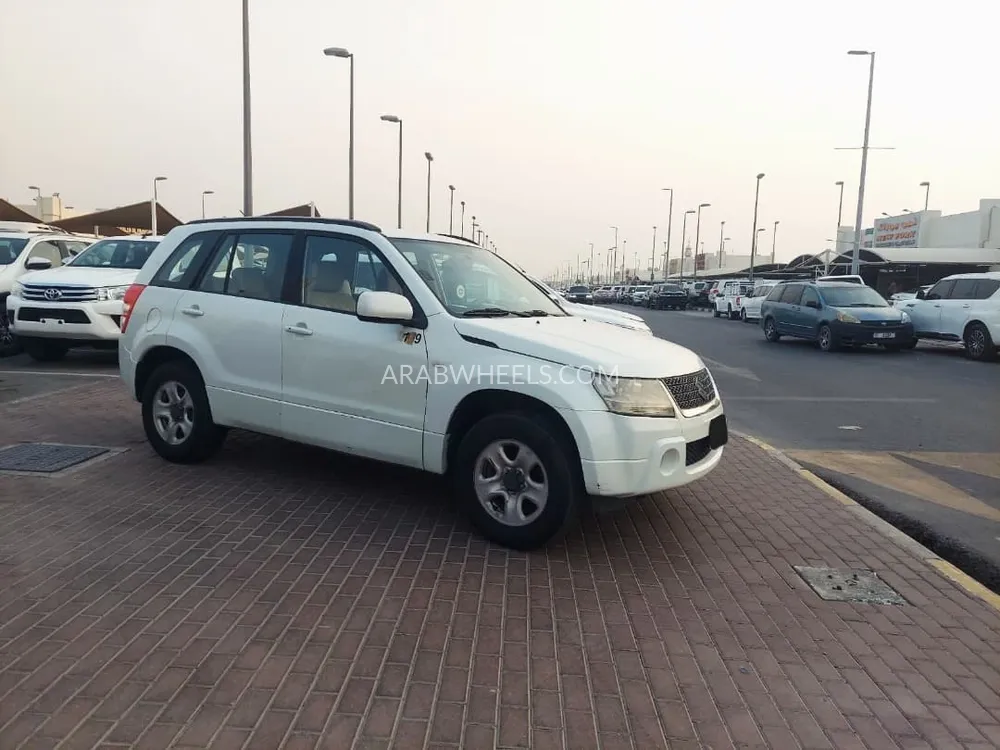 سوزوكي فيتارا 2008 for Sale in الشارقة Image-2