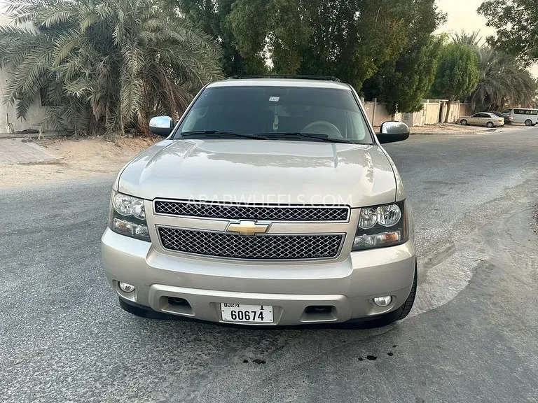 Chevrolet Tahoe 2011 for Sale in Sharjah Image-3