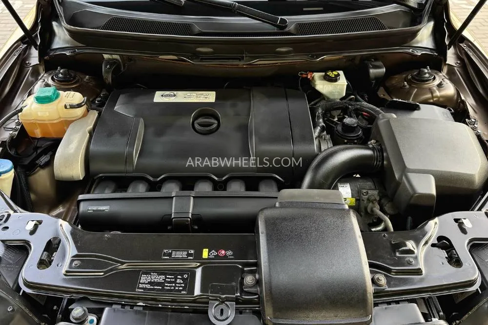 Volvo XC90 2014 for Sale in Dubai Image-17