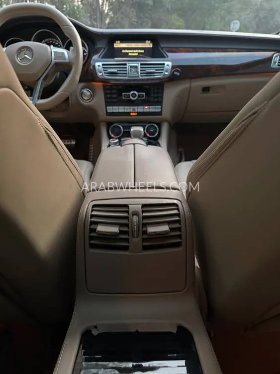 Mercedes Benz CLS Class 2012 for Sale in Sharjah Image-13