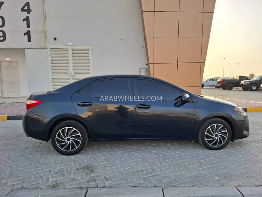 Toyota Corolla 2019 for Sale in Ajman Image-7