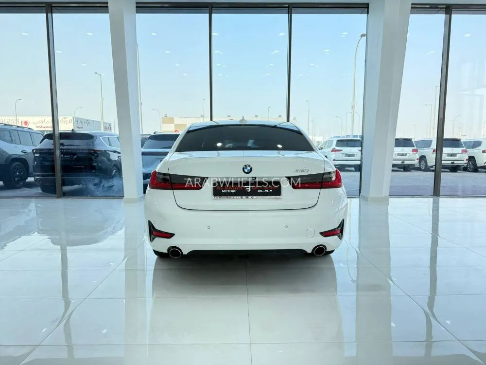 BMW 3 series 2020 for Sale in Abu Dhabi Image-10