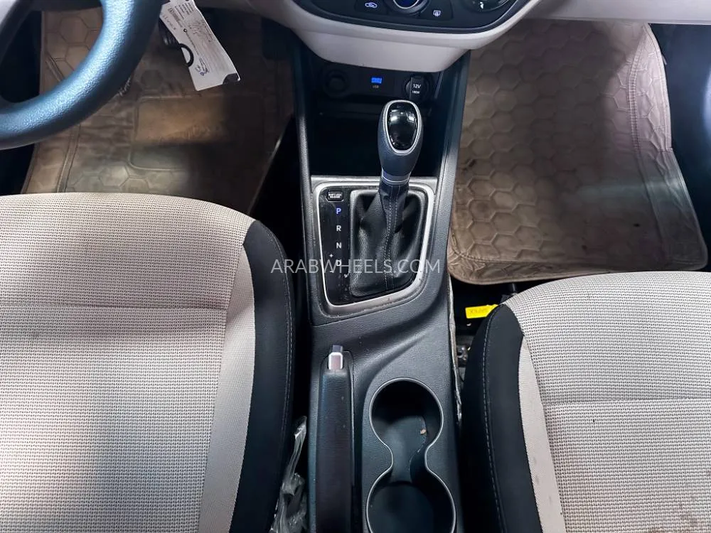 Hyundai Accent 2023 for Sale in Dubai Image-11