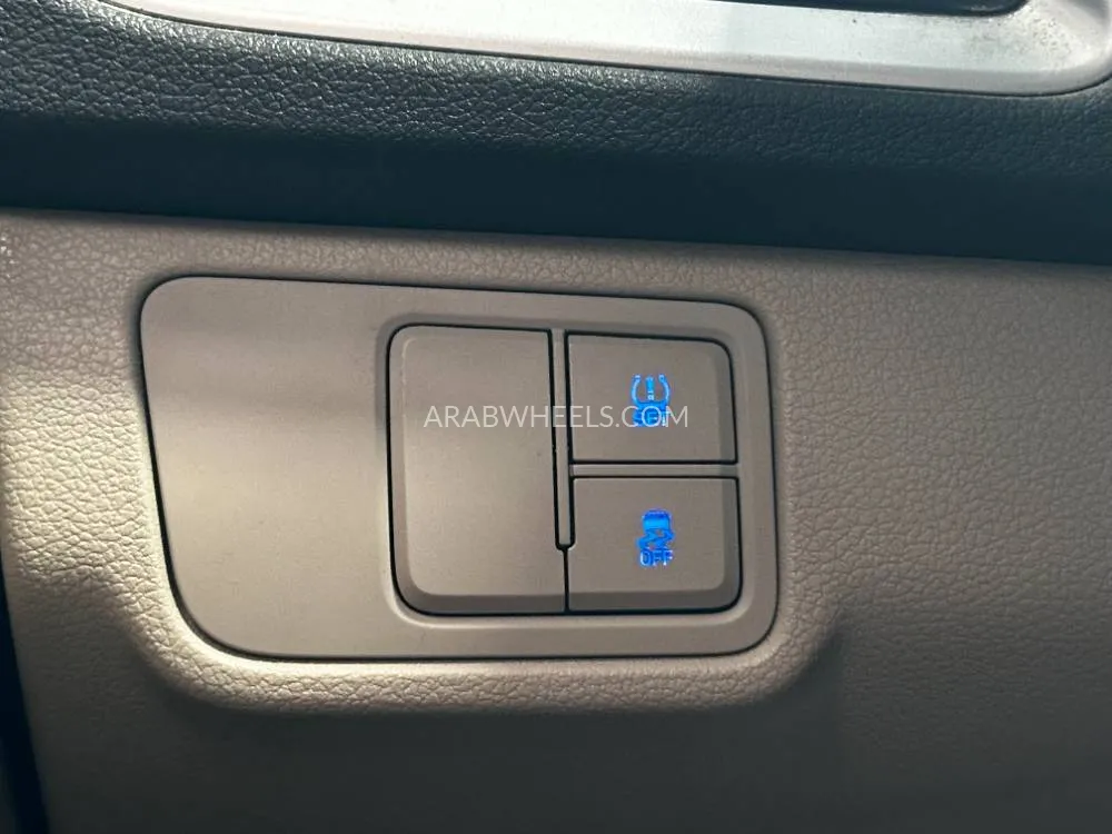 Hyundai Accent 2023 for Sale in Dubai Image-12