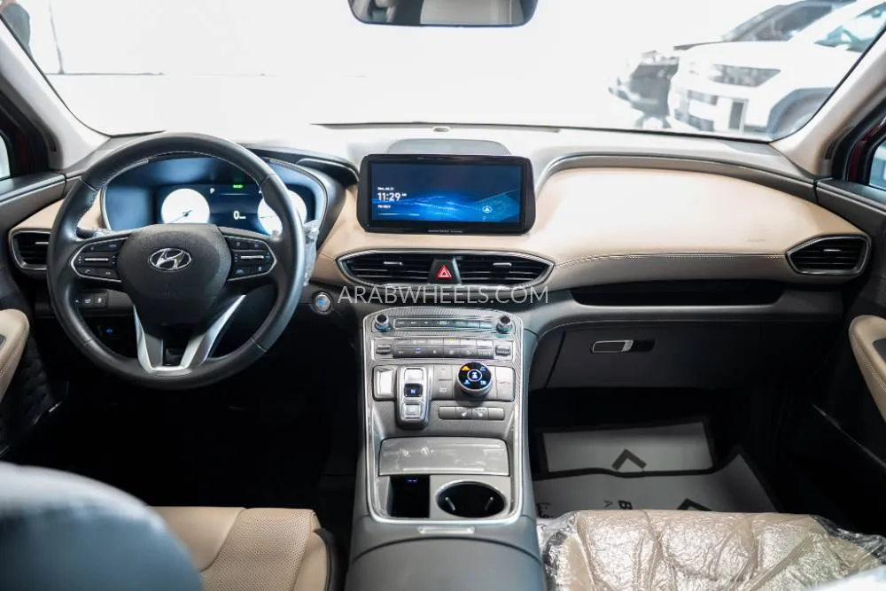 هيونداي سانتا في 2023 for Sale in أم القيوين Image-6