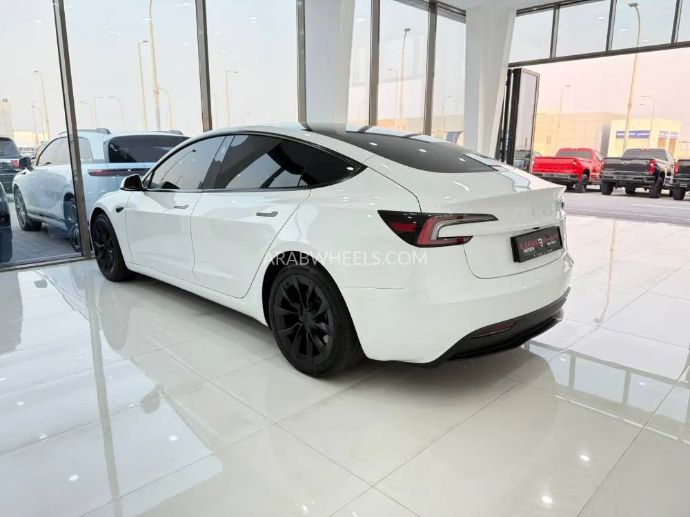 Tesla Model 3 2024 for Sale in Abu Dhabi Image-9