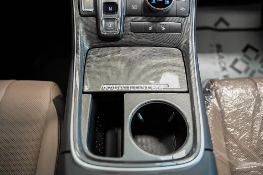 هيونداي سانتا في 2023 for Sale in أم القيوين Image-11