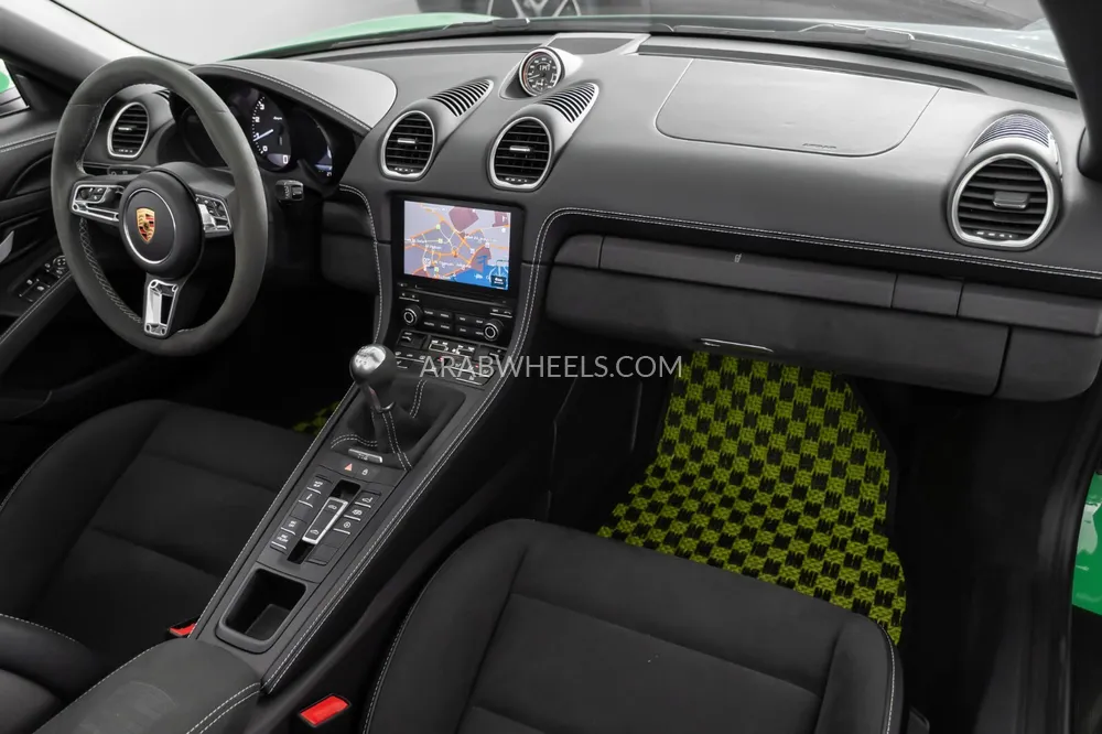 Porsche 718 2023 for Sale in Dubai Image-11