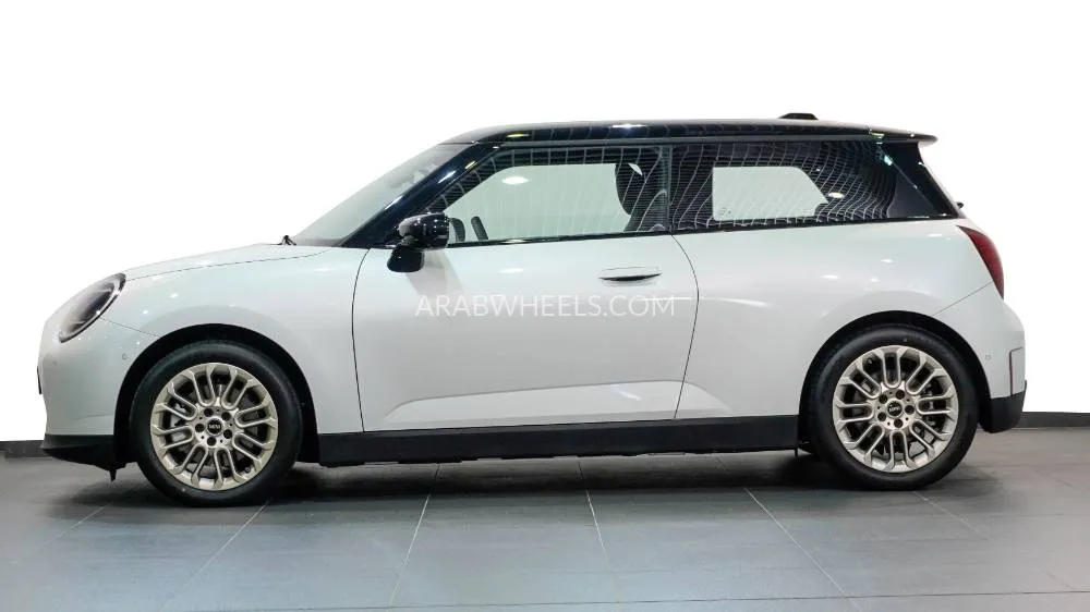 Mini SE EV 2025 for Sale in Abu Dhabi Image-3