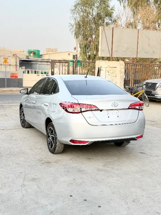 Toyota Vios 2021 for Sale in Sharjah Image-4