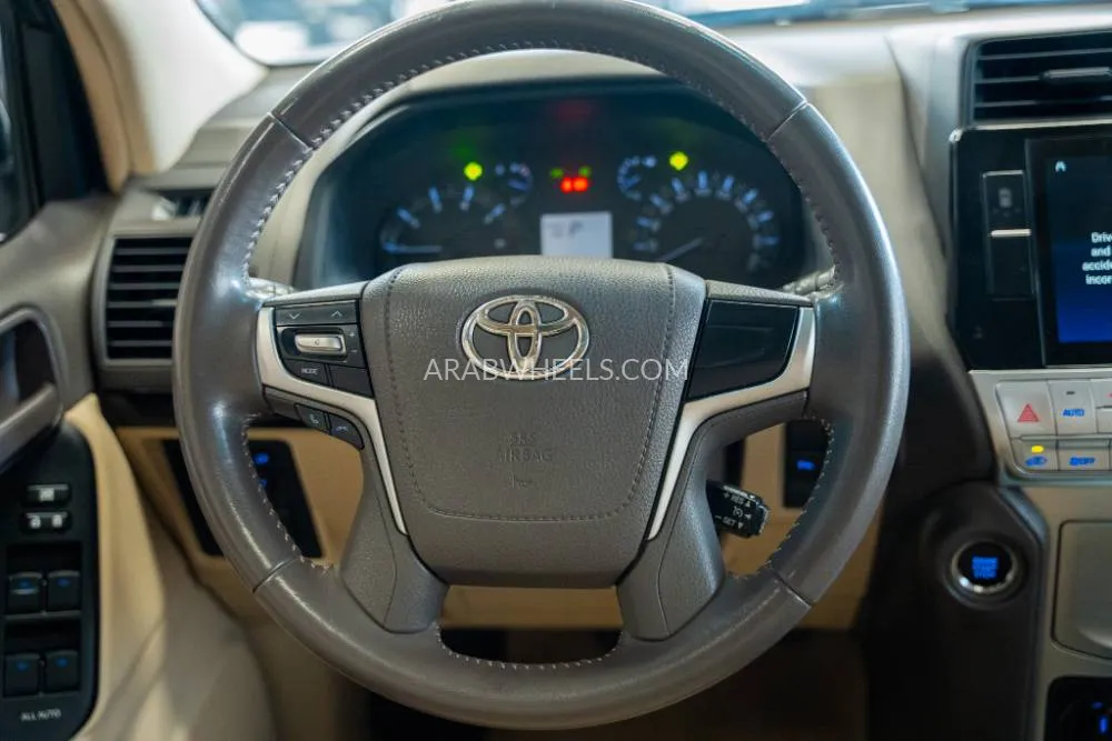 Toyota Land Cruiser Prado 2022 for Sale in Umm Al Quwain Image-6