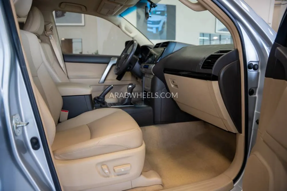 Toyota Land Cruiser Prado 2022 for Sale in Umm Al Quwain Image-14